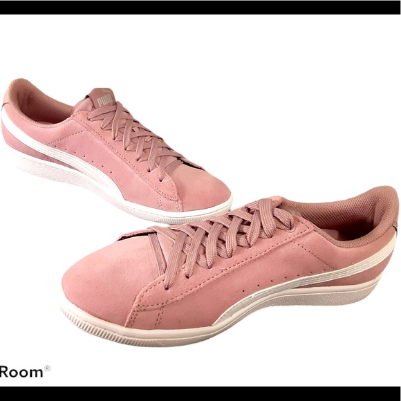 PUMA Vikky Suede Athletic Sneaker Suede Elderberry White Women's